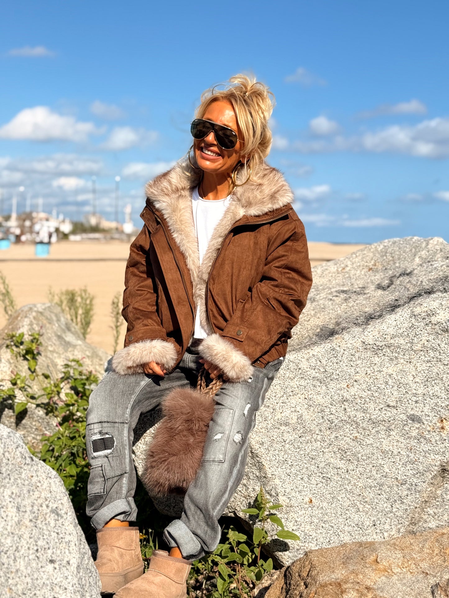 CHAQUETA GAMUZA DE PELO SINTÉTICO REVERSIBLE MARRON