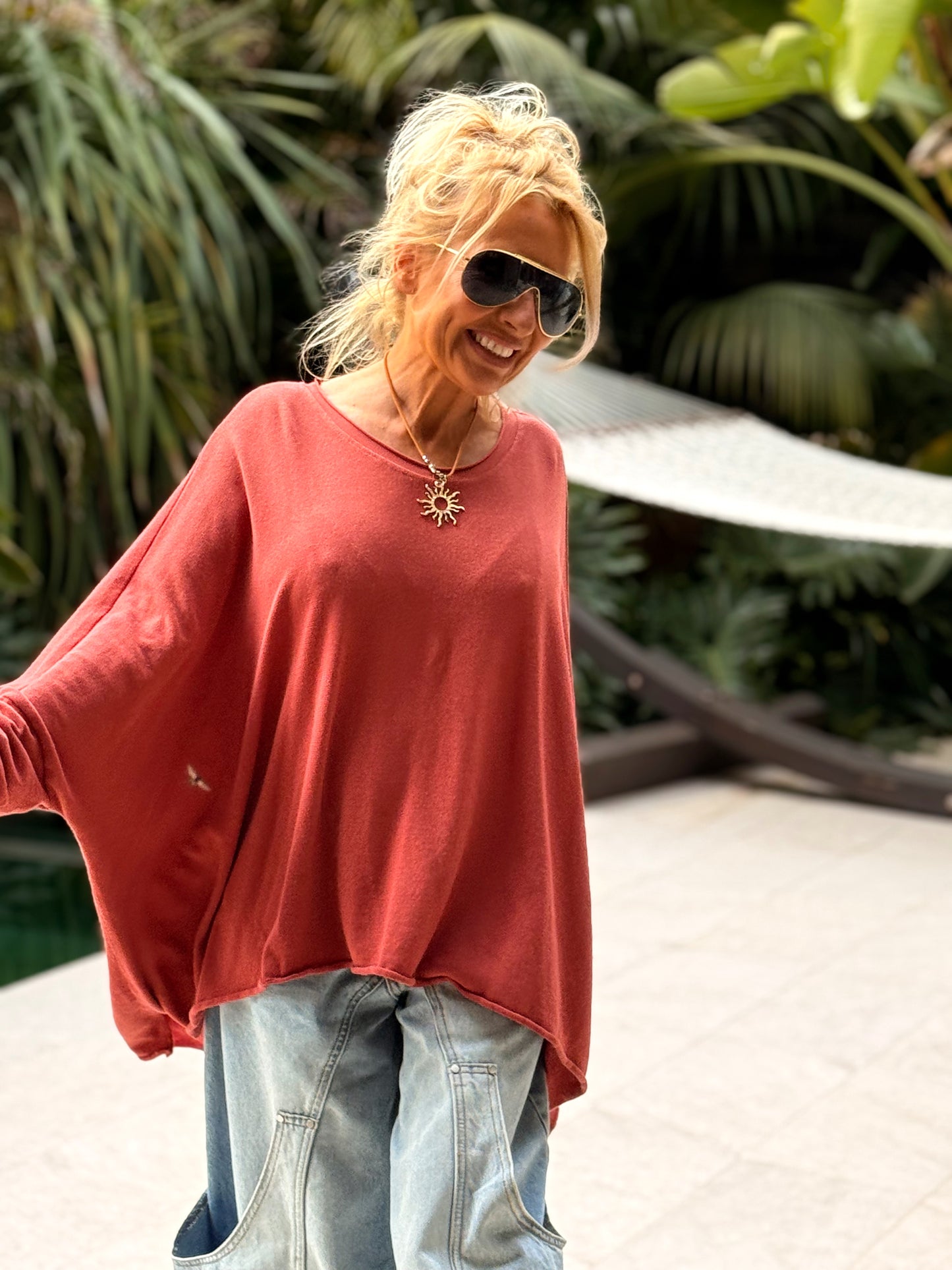 CAMISETA DESGASTADA SUPER OVERSIZE DANI MULTICOLOR
