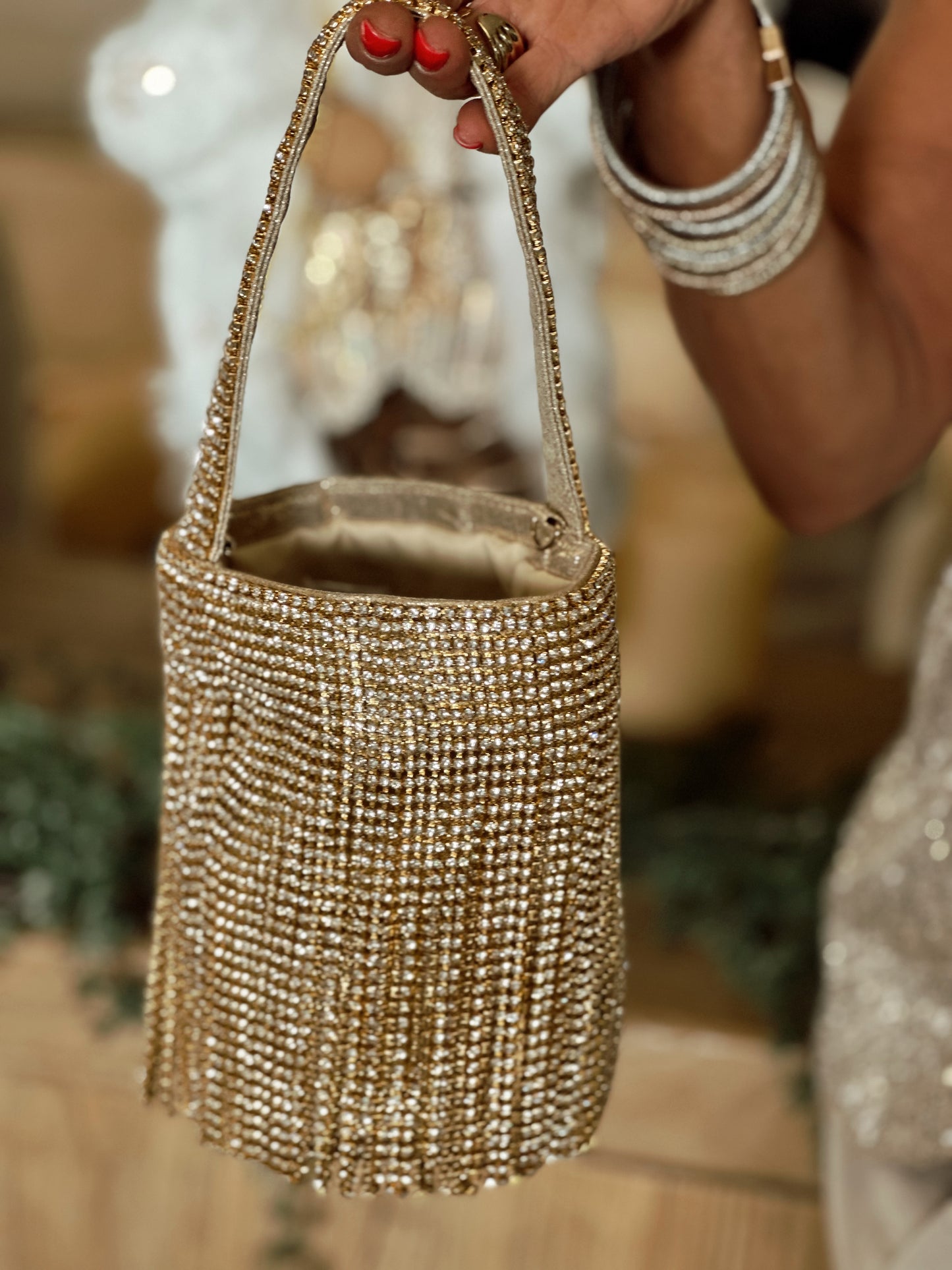 BOLSO LENTEJUELAS MONACO DORADO