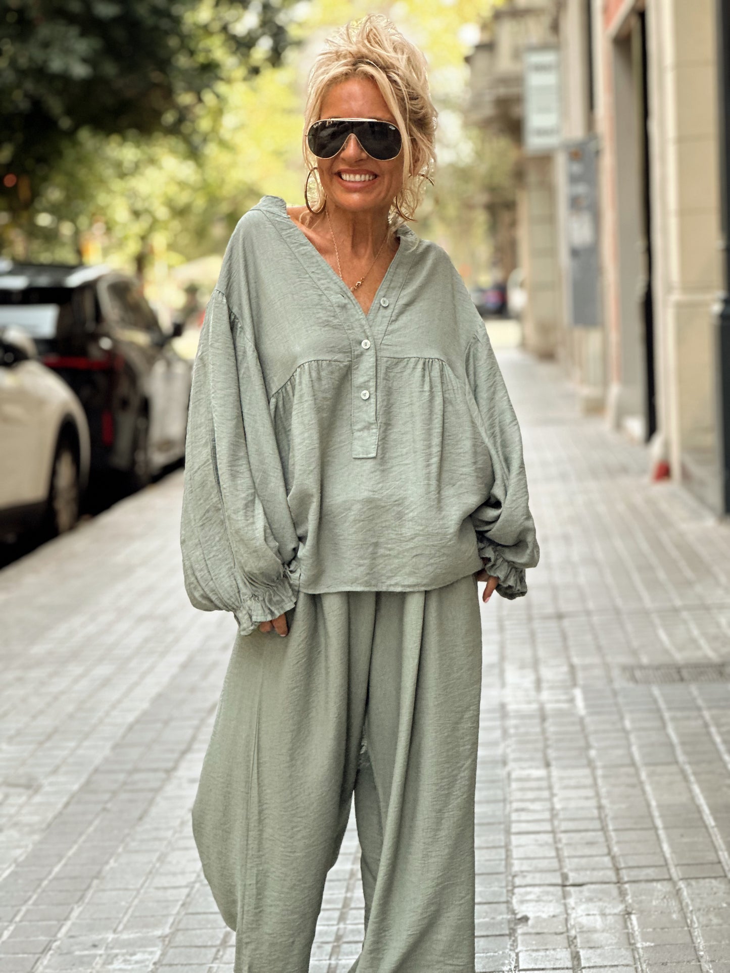 CONJUNTO OVERSIZE PANTALÓN-CAMISA NAËL KAKI