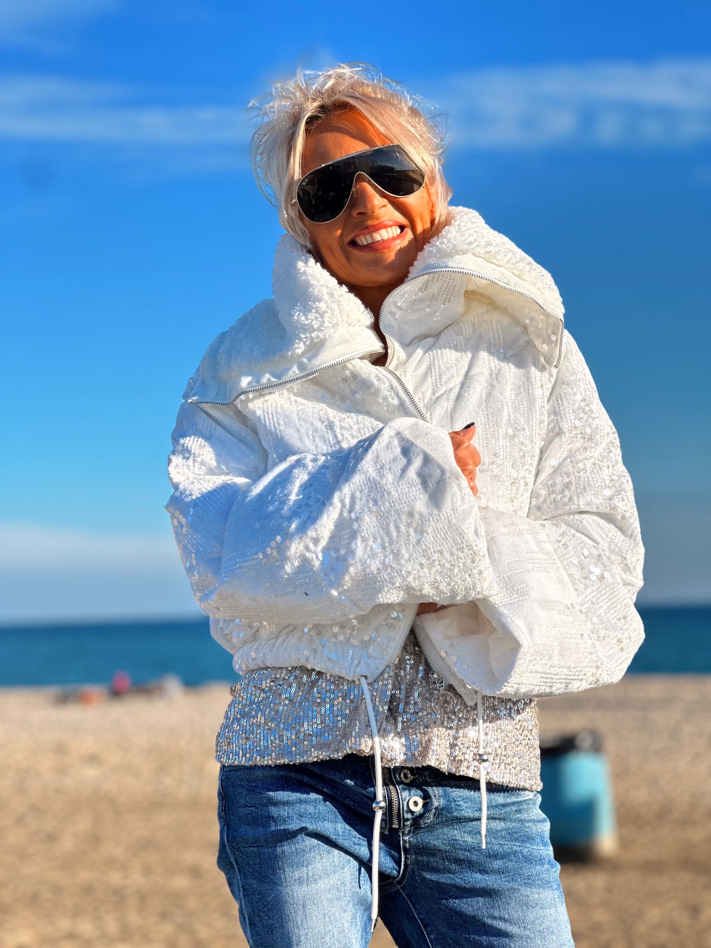 CHAQUETA CORTA LENTEJUELAS BLANCO