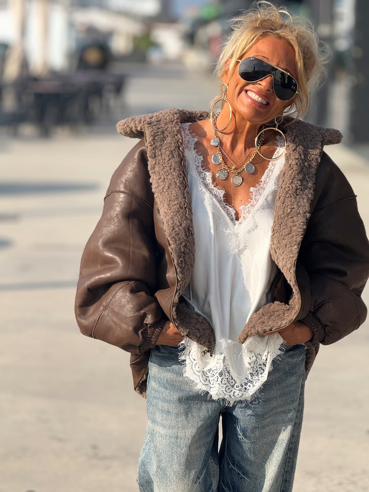 CHAQUETA OVERSIZE REVERSIBLE MOKA