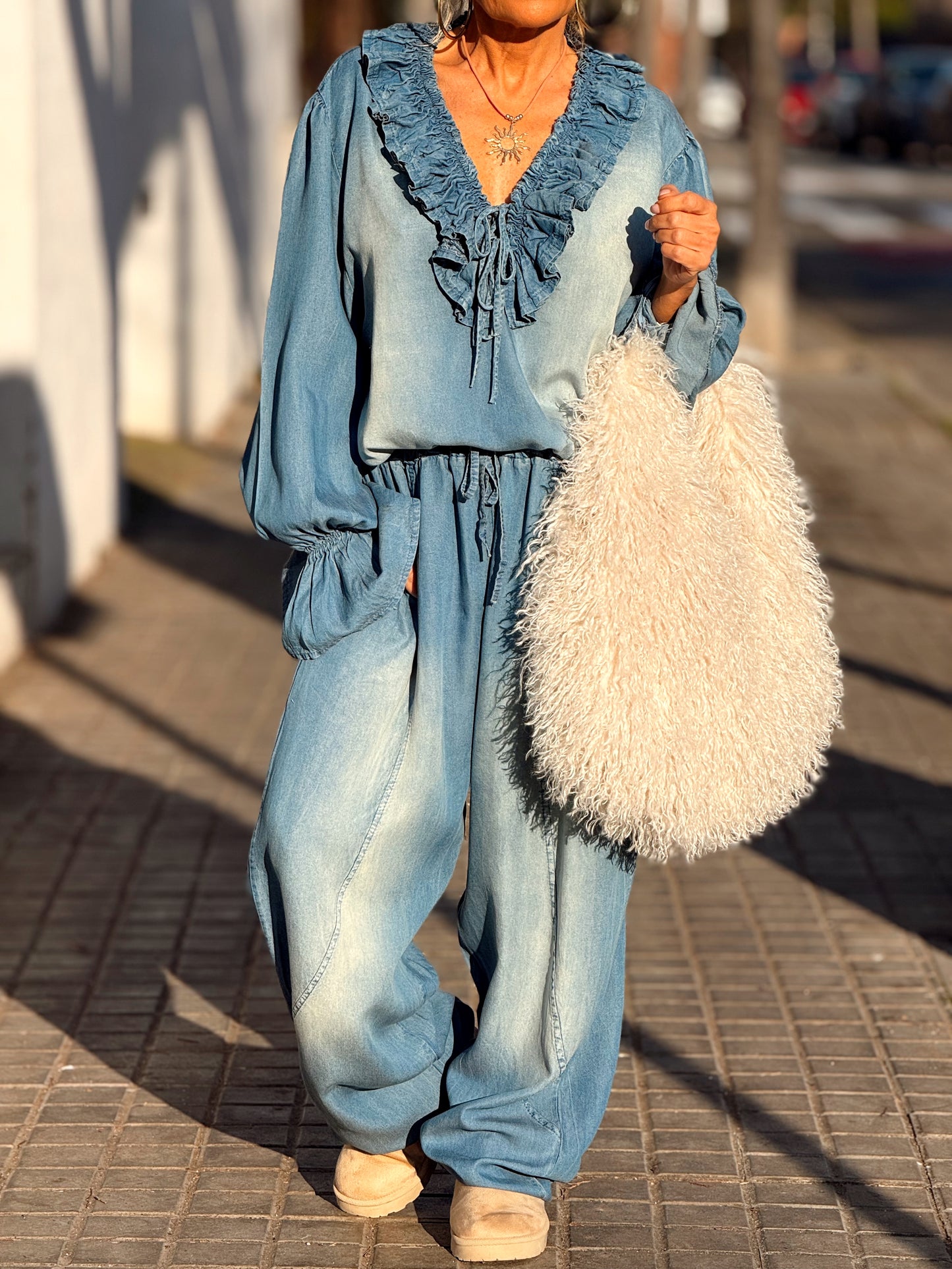 BLUSA VAQUEROS VOLANTE MULTICOLOR