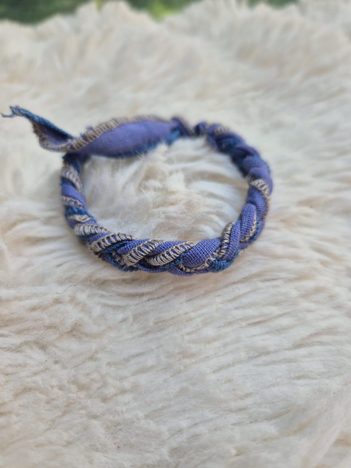 PULSERA ENTRELAZADA
