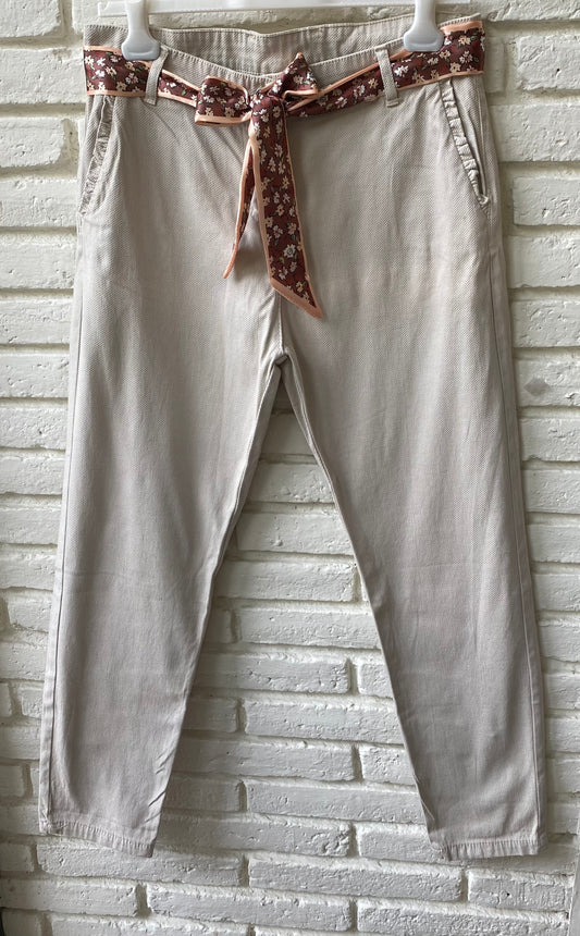 PANTALÓN CON LAZO