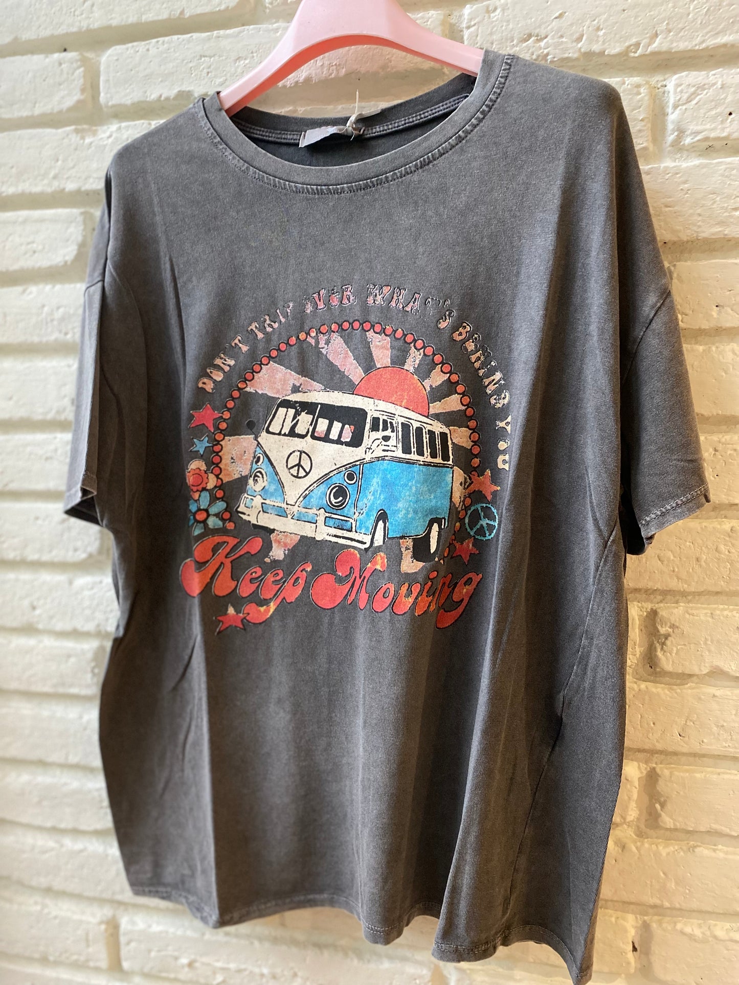 CAMISETA KEEP MOVING MULTICOLOR