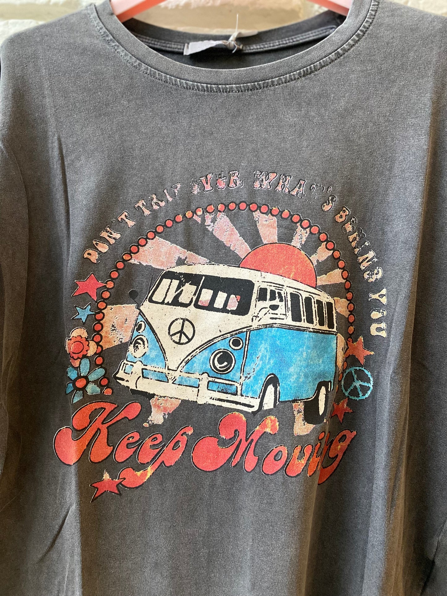 CAMISETA KEEP MOVING MULTICOLOR