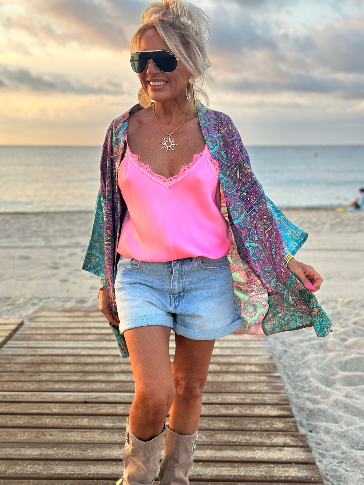 KIMONO CORTO ESTAMPADO MULTICOLOR