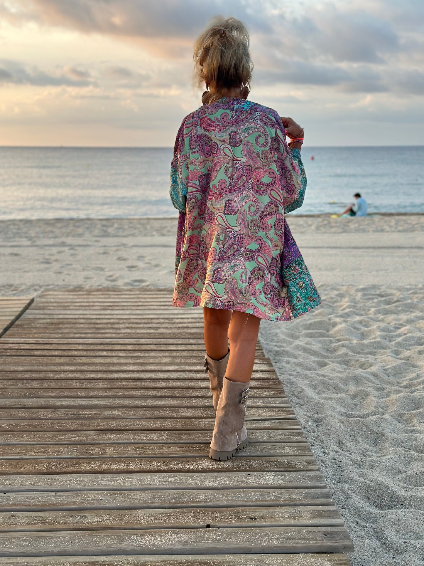 KIMONO CORTO ESTAMPADO MULTICOLOR