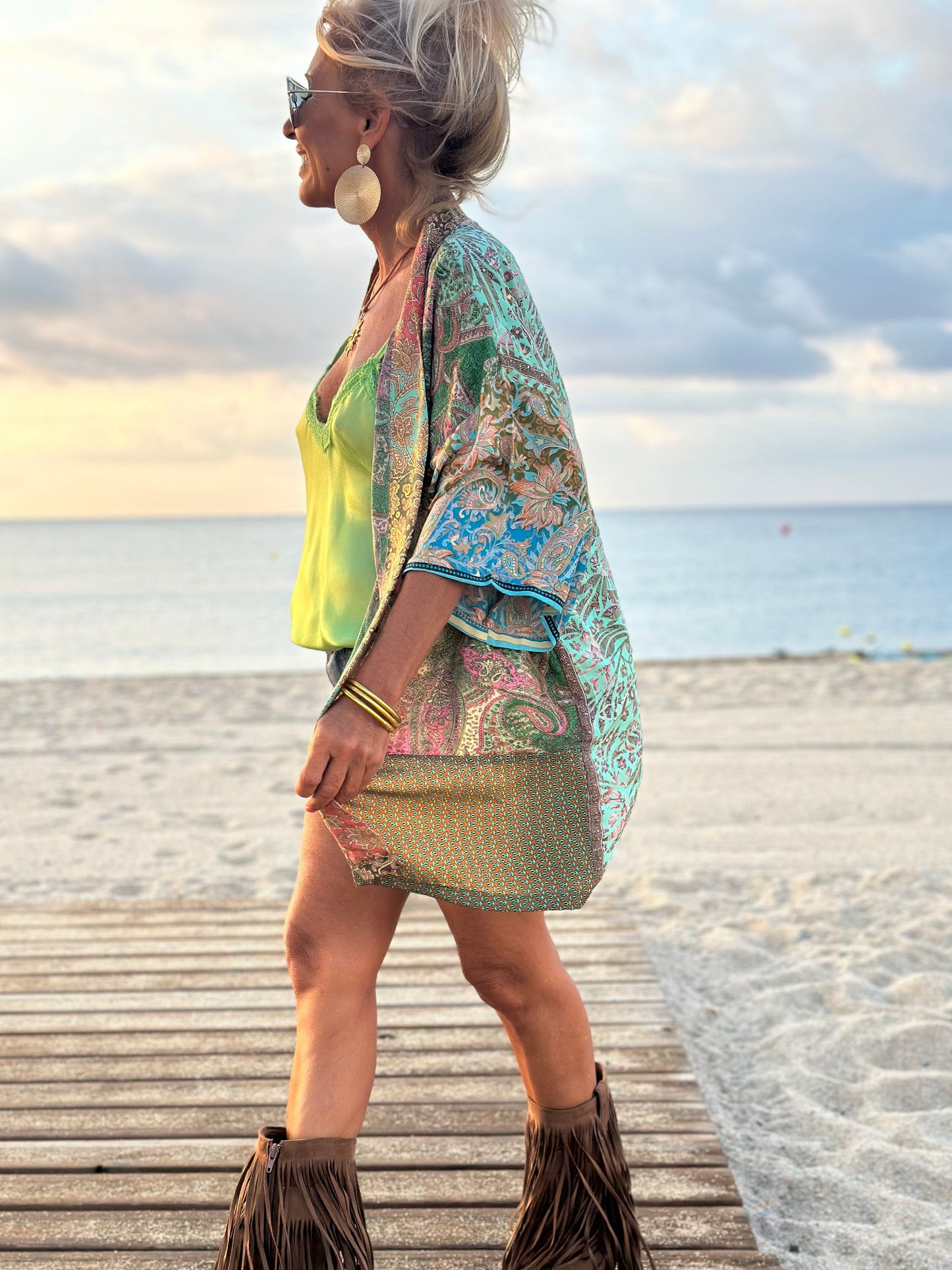 KIMONO CORTO ESTAMPADO