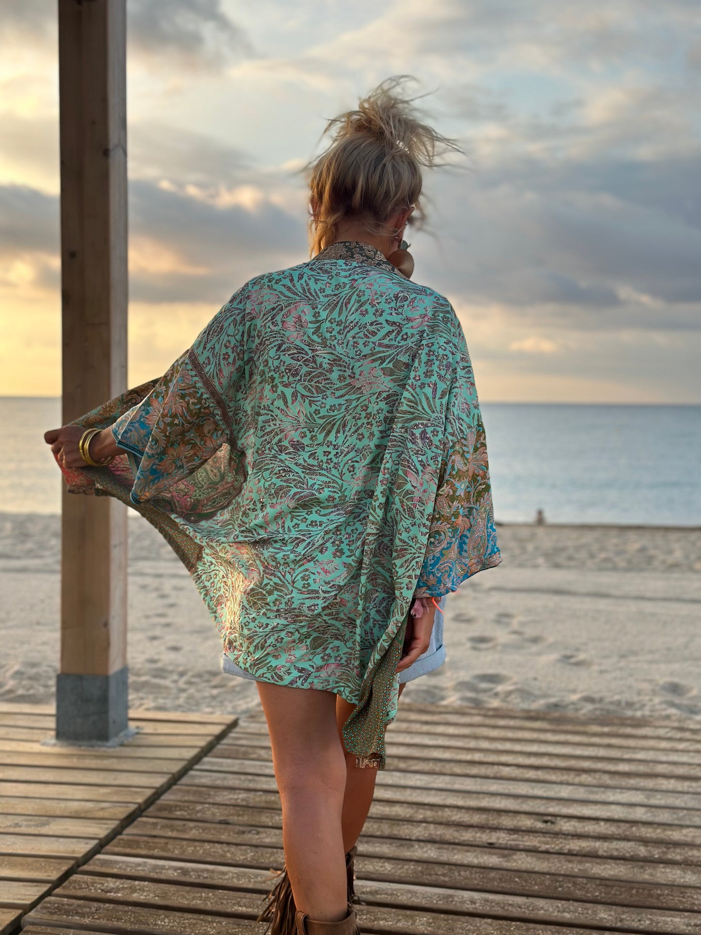 KIMONO CORTO ESTAMPADO