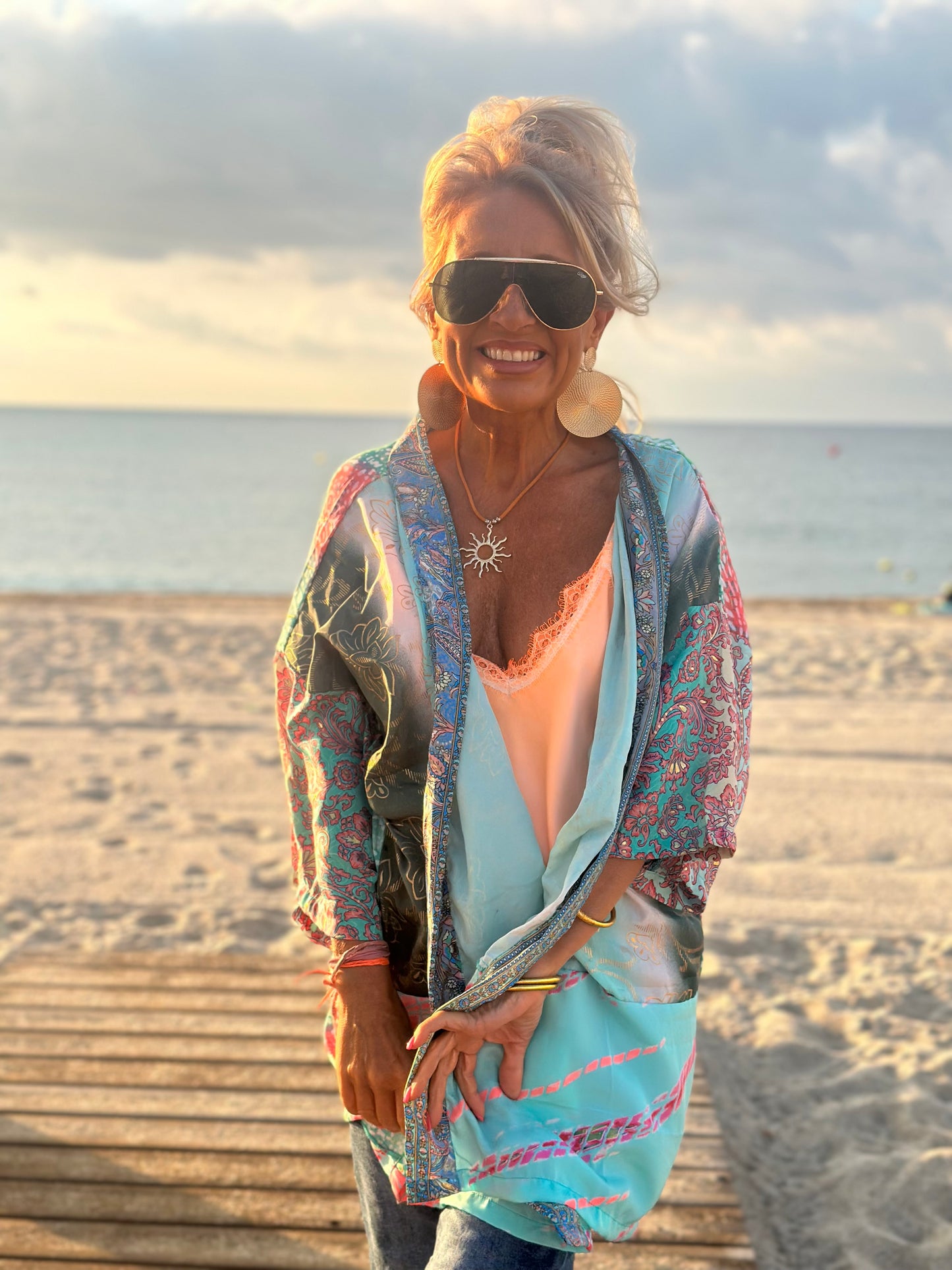 KIMONO CORTO ESTAMPADO MULTICOLOR