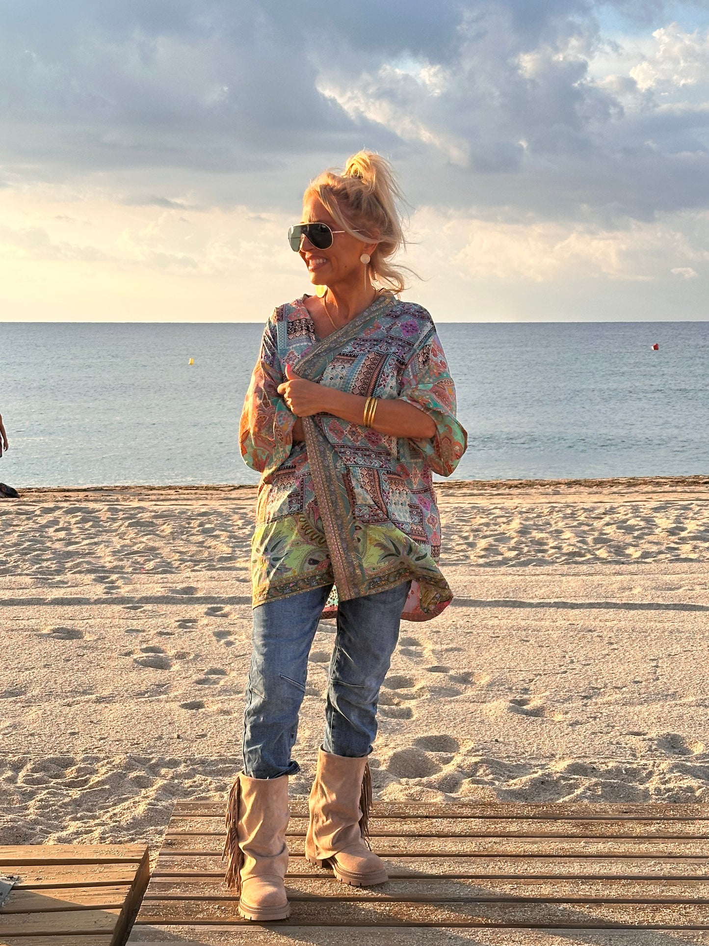 KIMONO CORTO ESTAMPADO MULTICOLOR