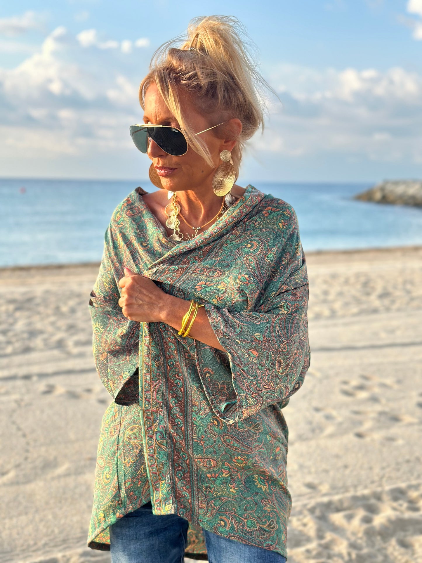 KIMONO CORTO ESTAMPADO MULTICOLOR