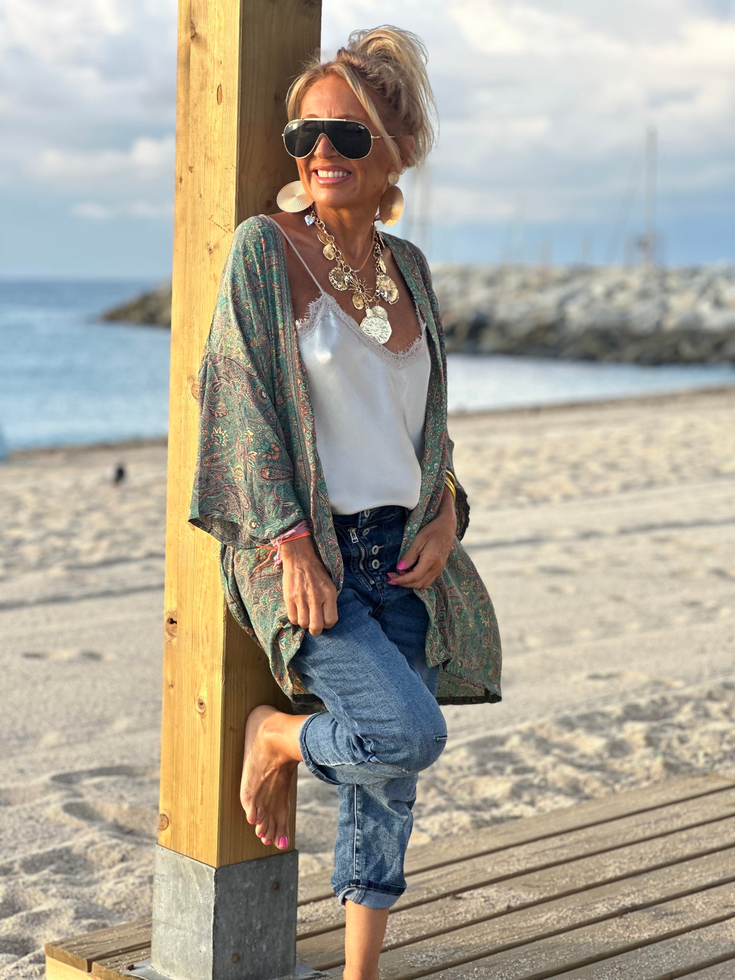 KIMONO CORTO ESTAMPADO MULTICOLOR