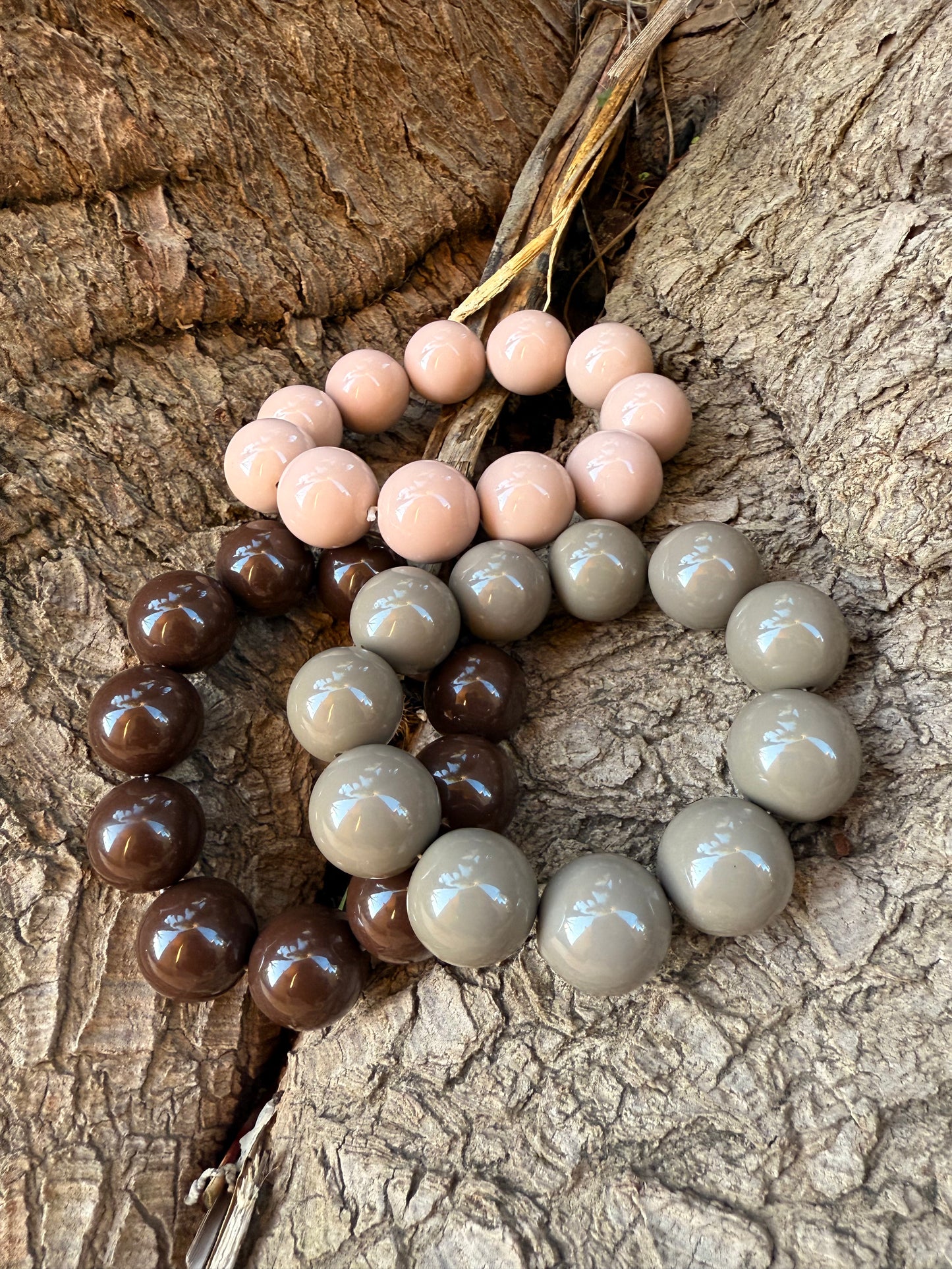 SET PULSERAS BOLAS MULTICOLOR MARRON