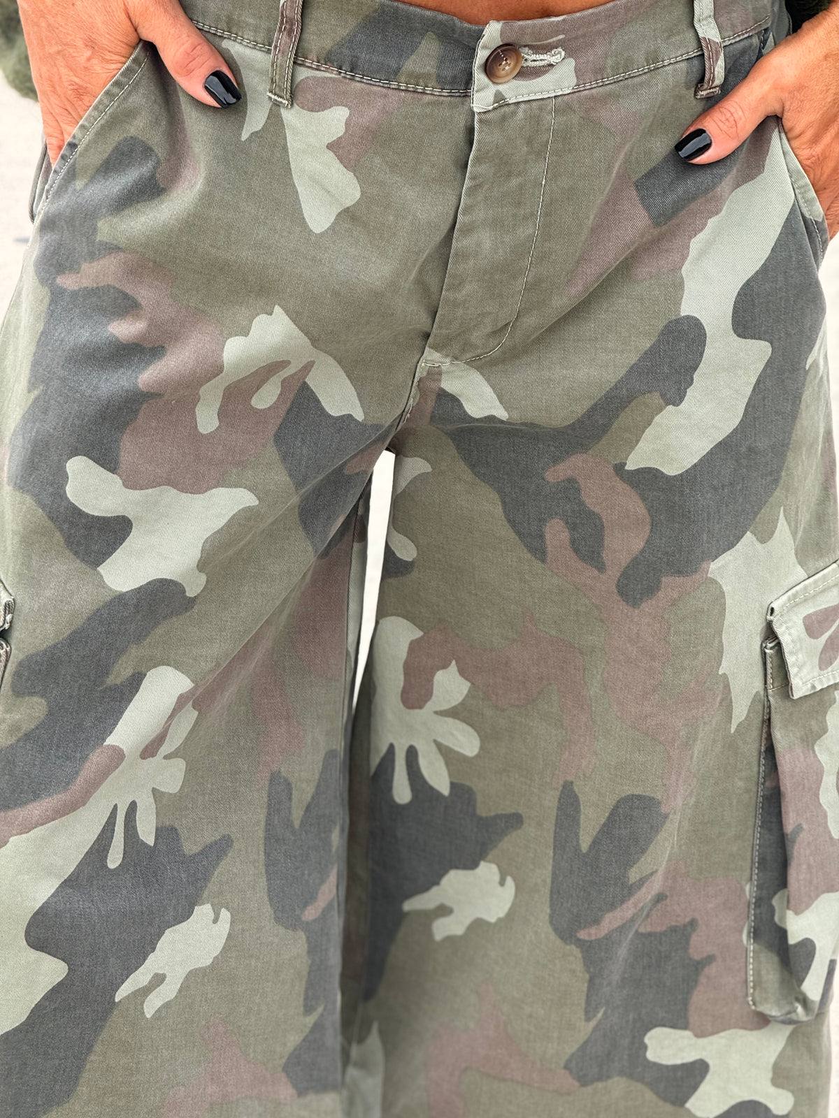 BERMUDA OVERSIZE CAMUFLAJE MULTICOLOR