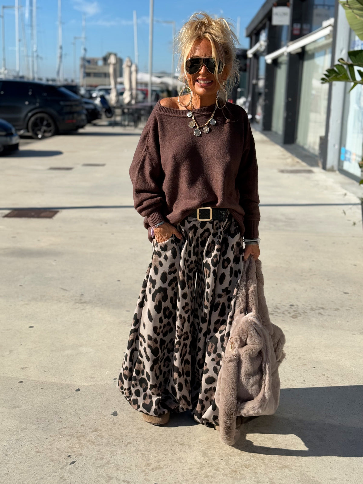 PANTALÓN OVERSIZE CON CINTURÓN CAMUFLAJE