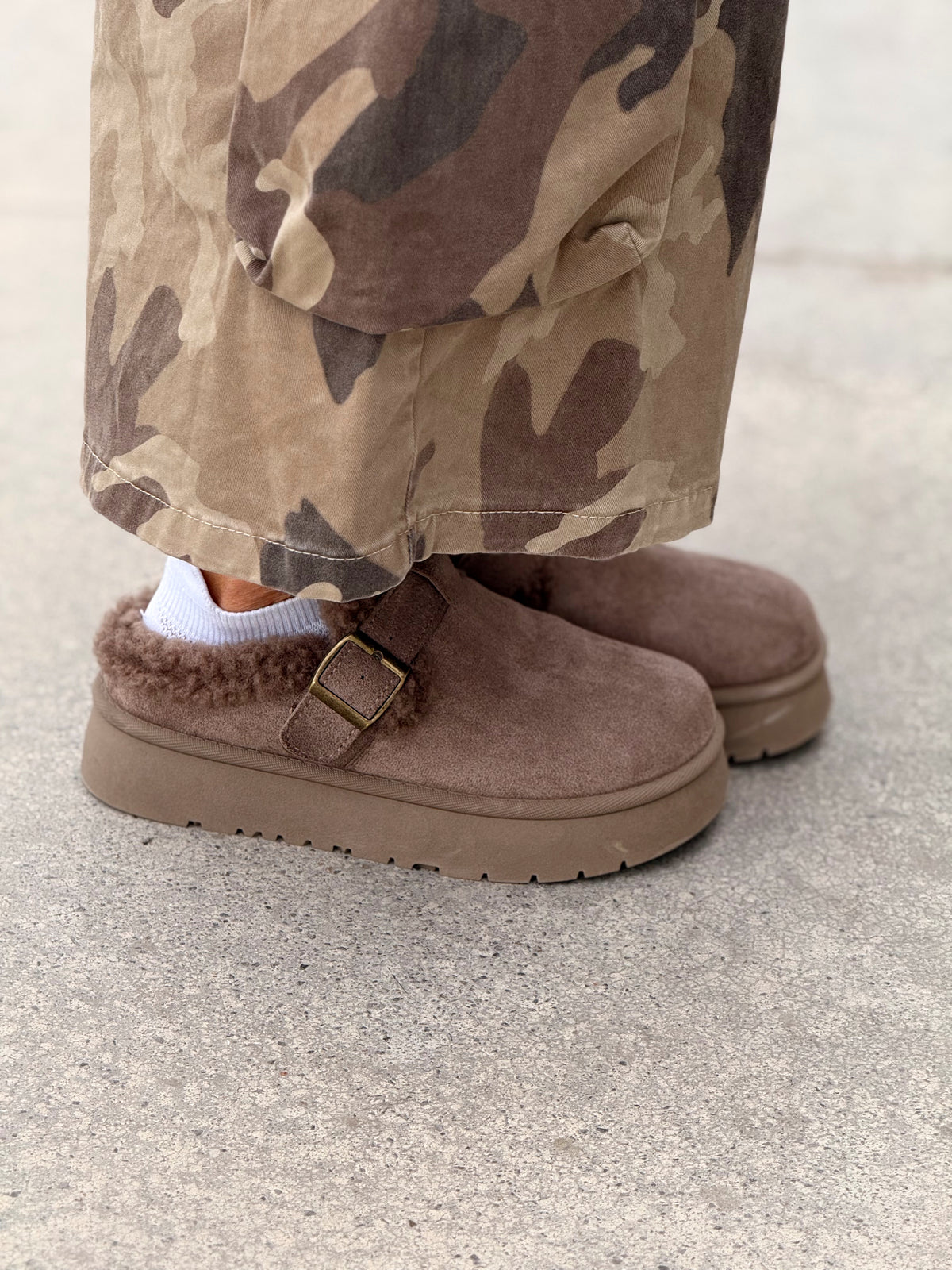 ZUECOS PELO SINTÉTICO TOMMY TOPO