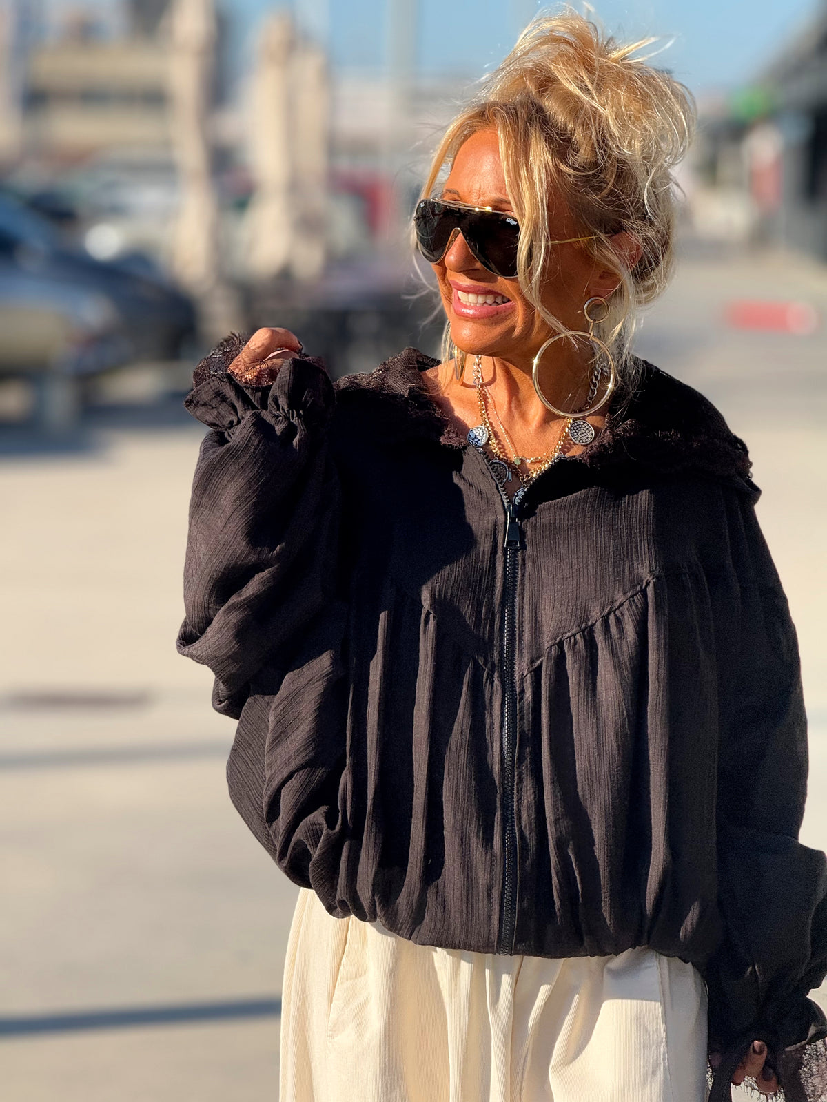 CHAQUETA LENCERO CON CAPUCHA MARRÓN