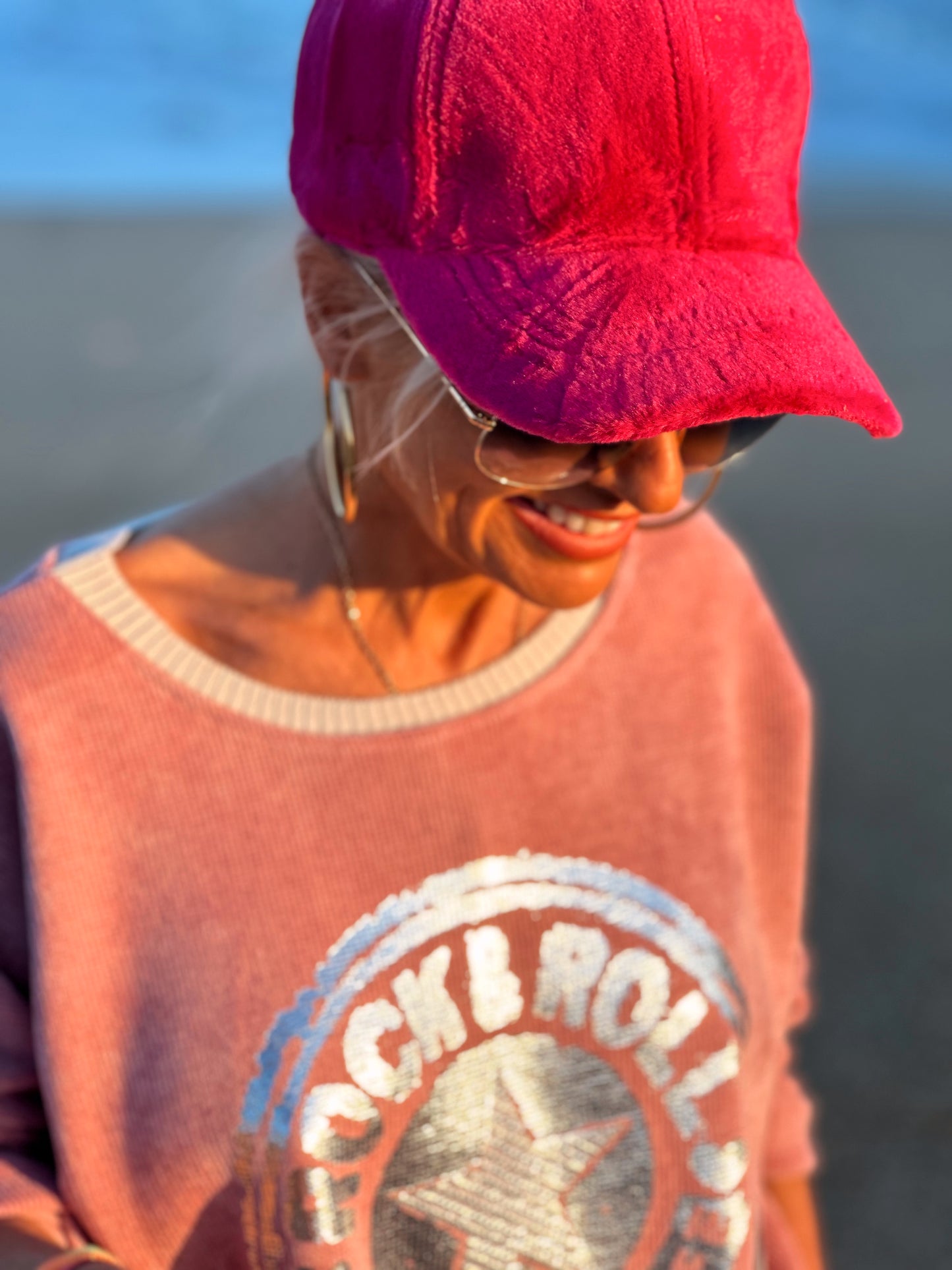 GORRA DE TERCIOPELO FUCSIA