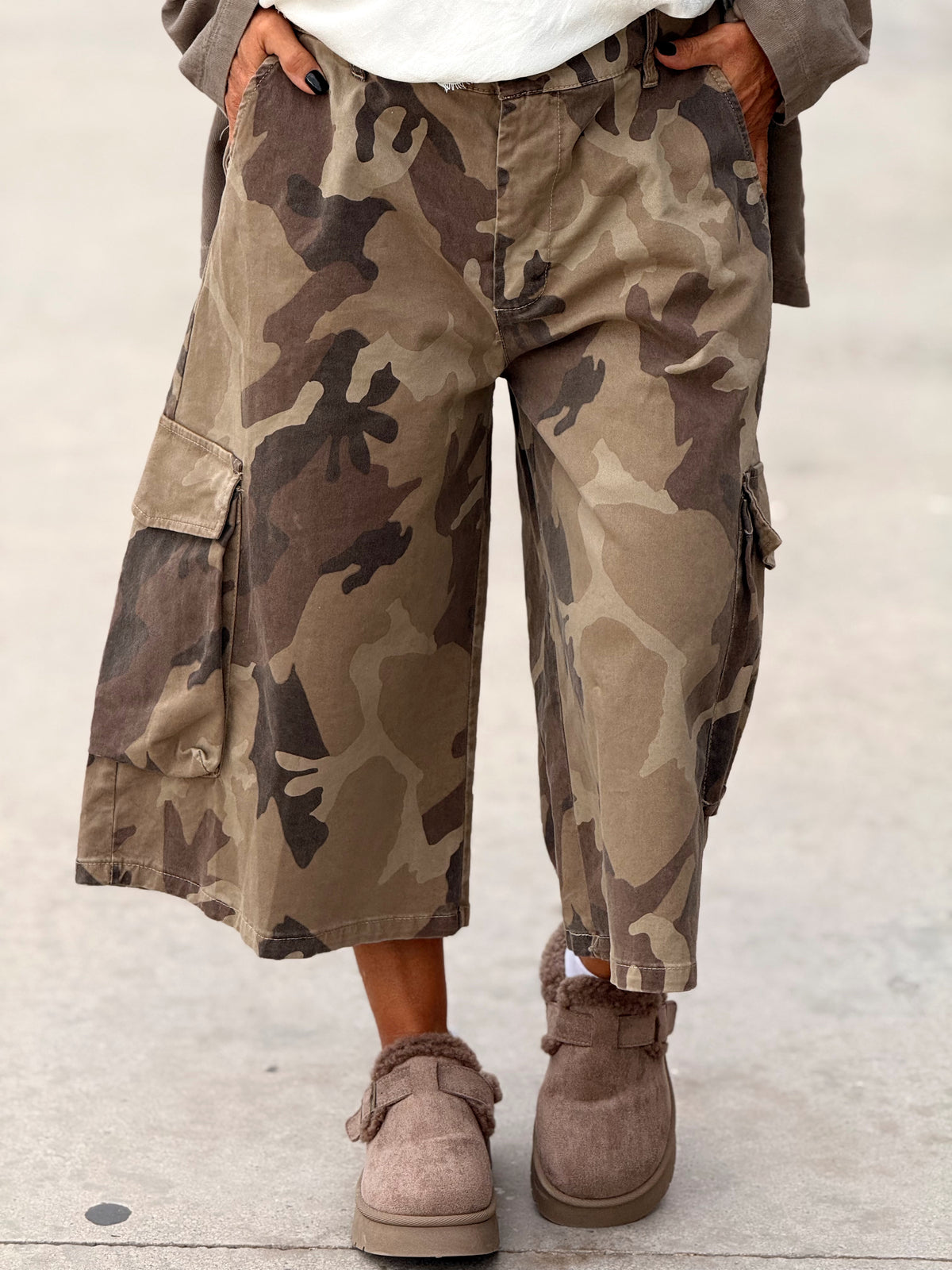 BERMUDA OVERSIZE CAMUFLAJE MULTICOLOR