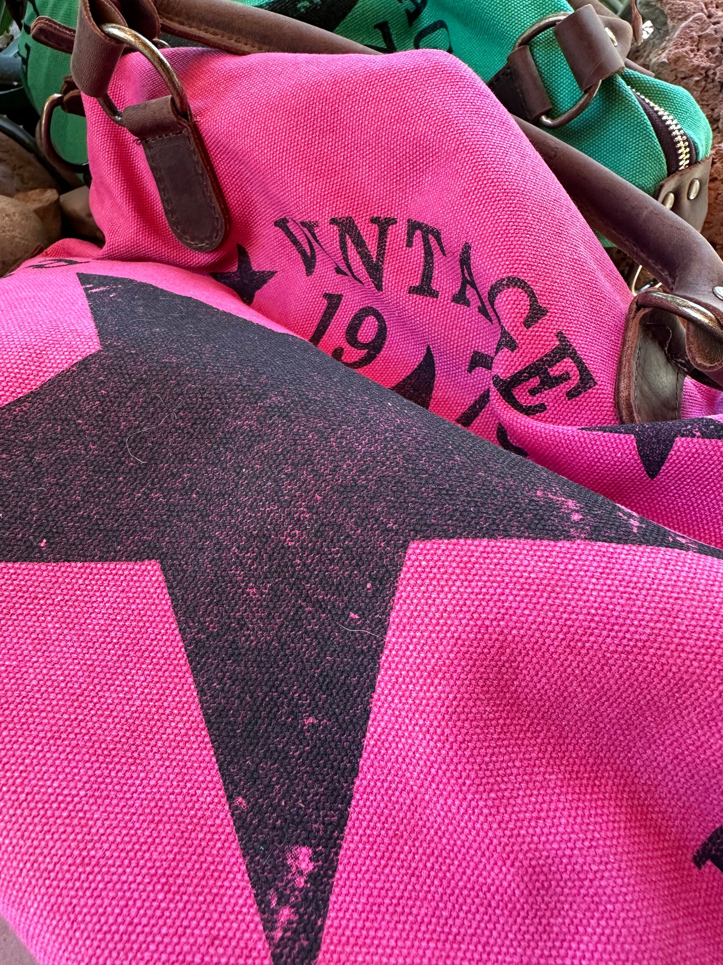 BOLSO ISY ⭐️ FUCSIA