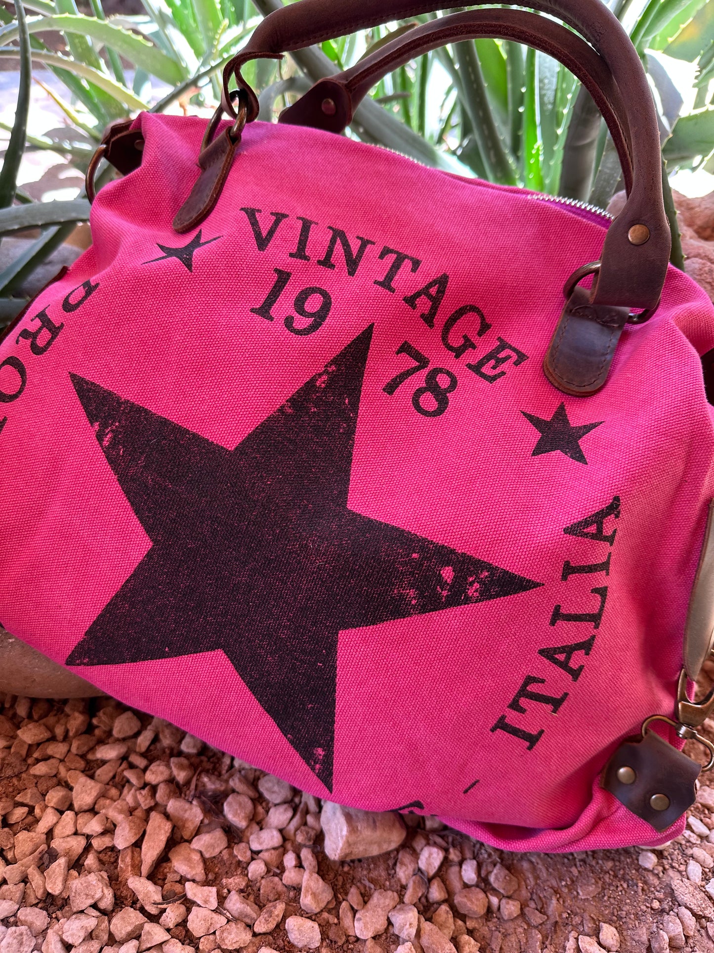 BOLSO ISY ⭐️ FUCSIA