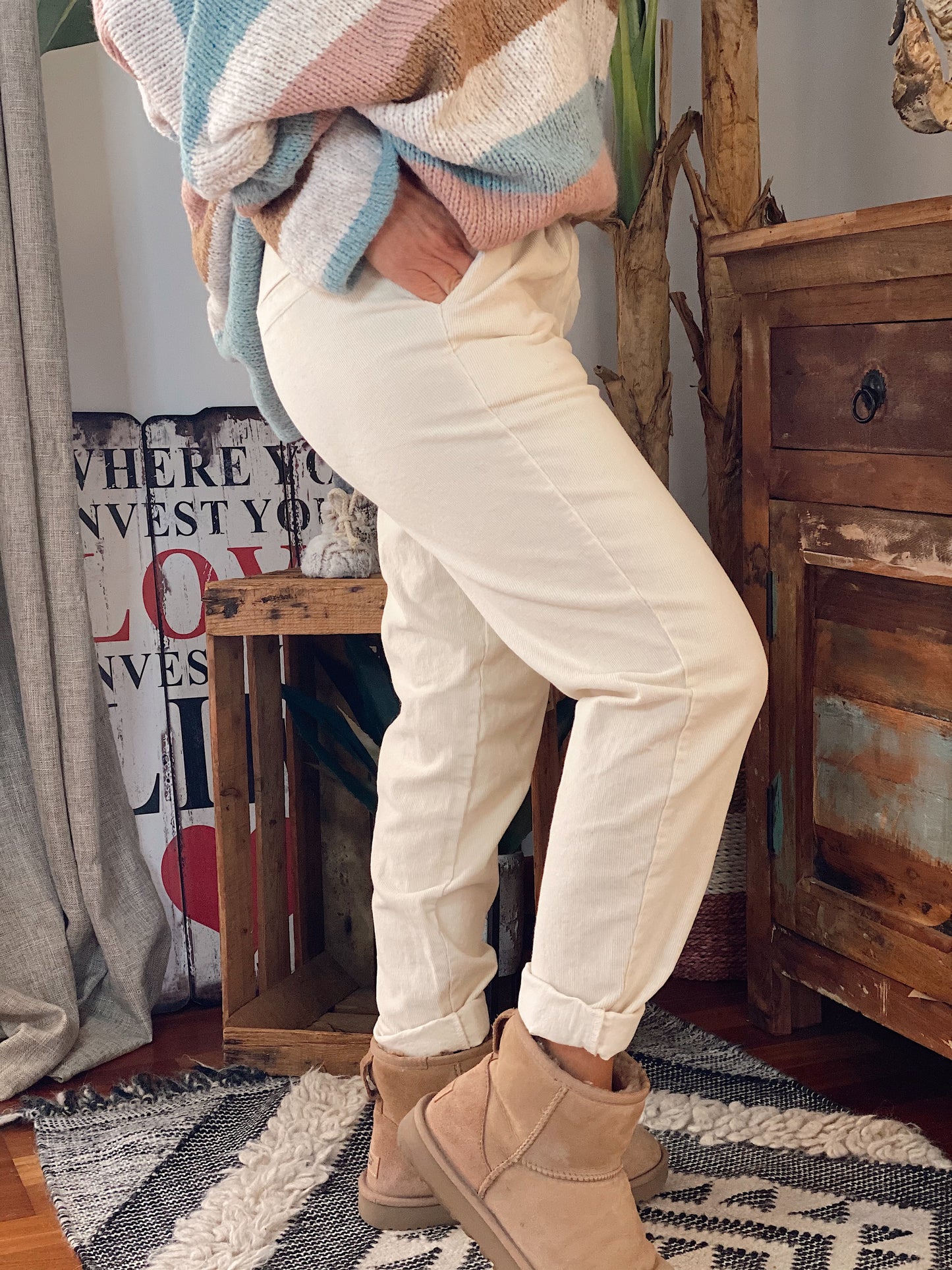 PANTALÓN DE PANA TARIKA CRUDO