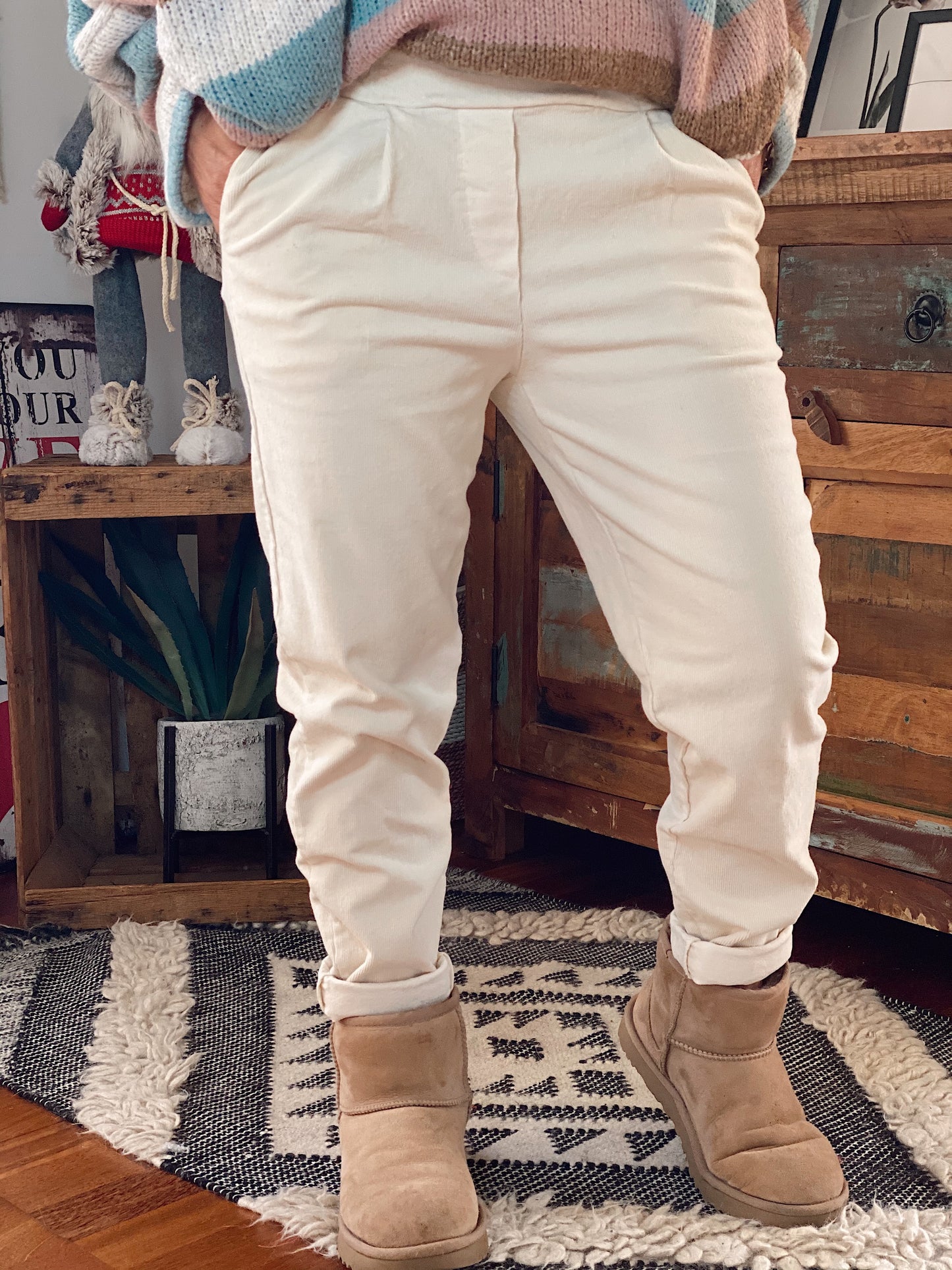 PANTALÓN DE PANA TARIKA CRUDO