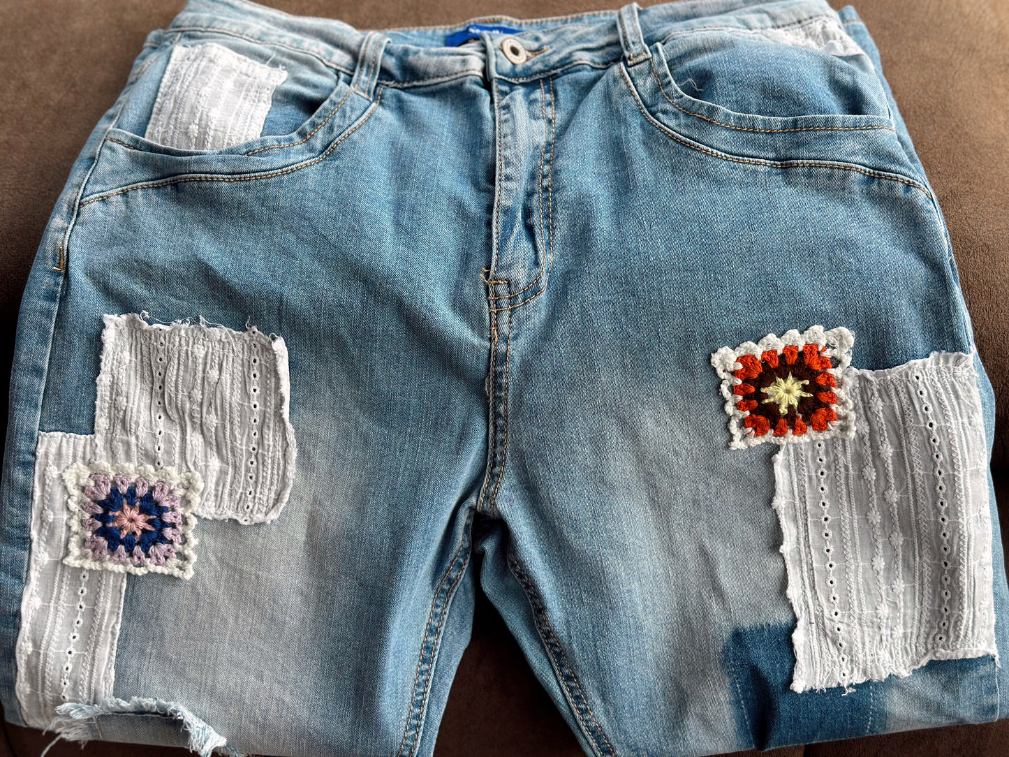 JEANS VAQUEROS DETALLES CROCHET TEJANO