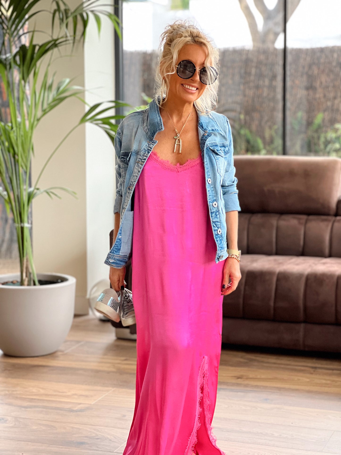 VESTIDO LENCERO ADRIENNA FUCSIA