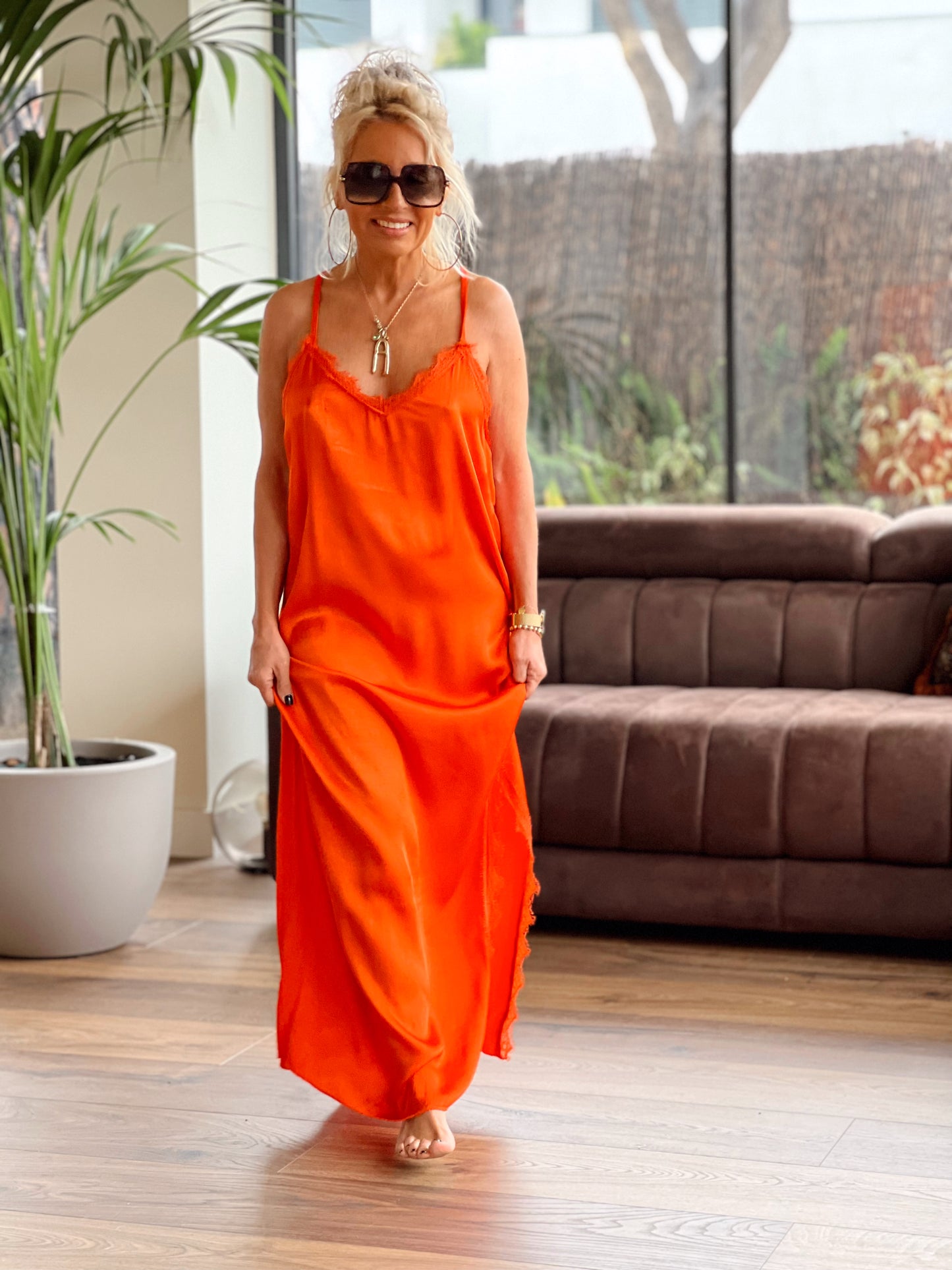 VESTIDO LENCERO ADRIENNA NARANJA