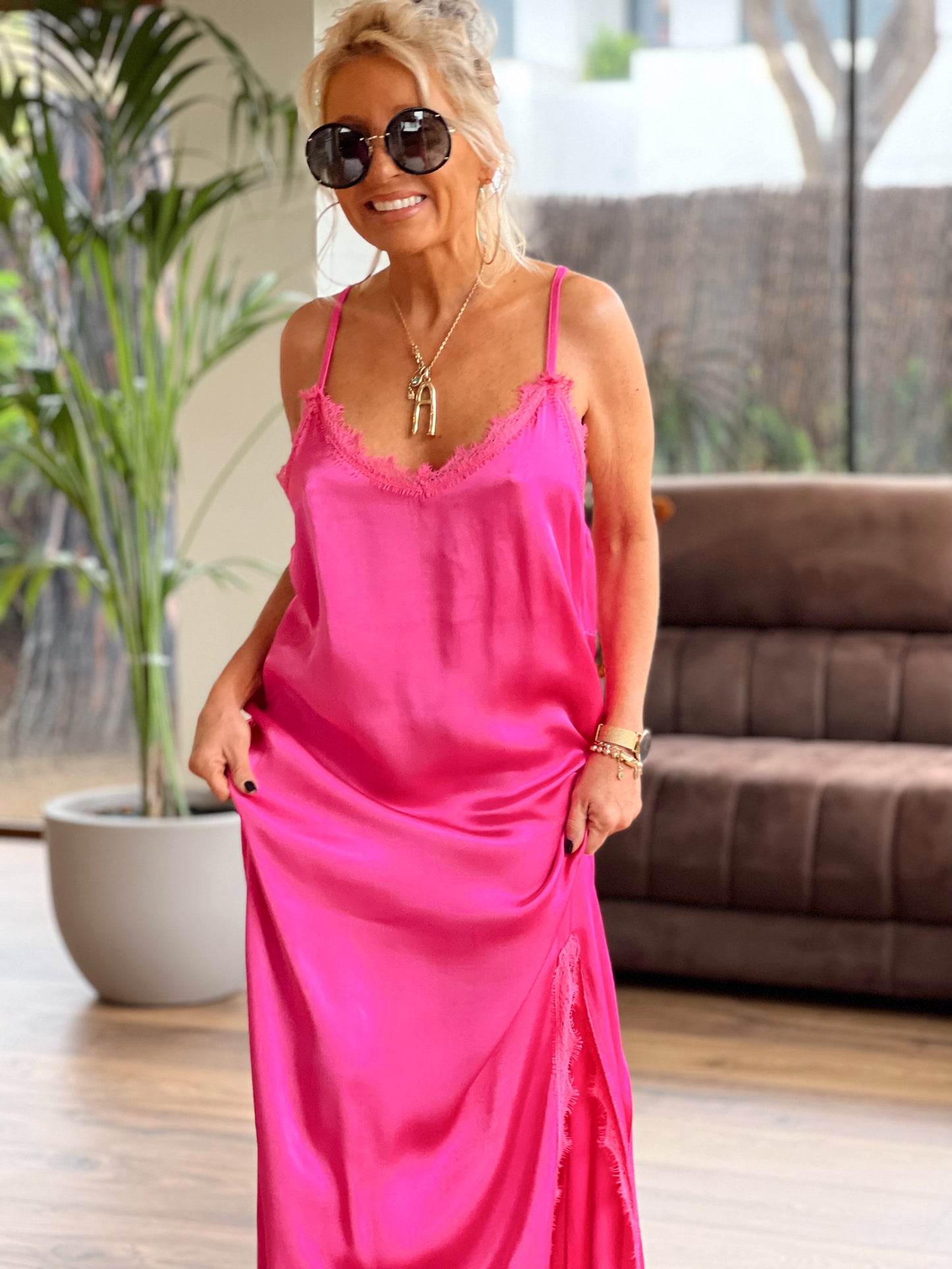 VESTIDO LENCERO ADRIENNA FUCSIA