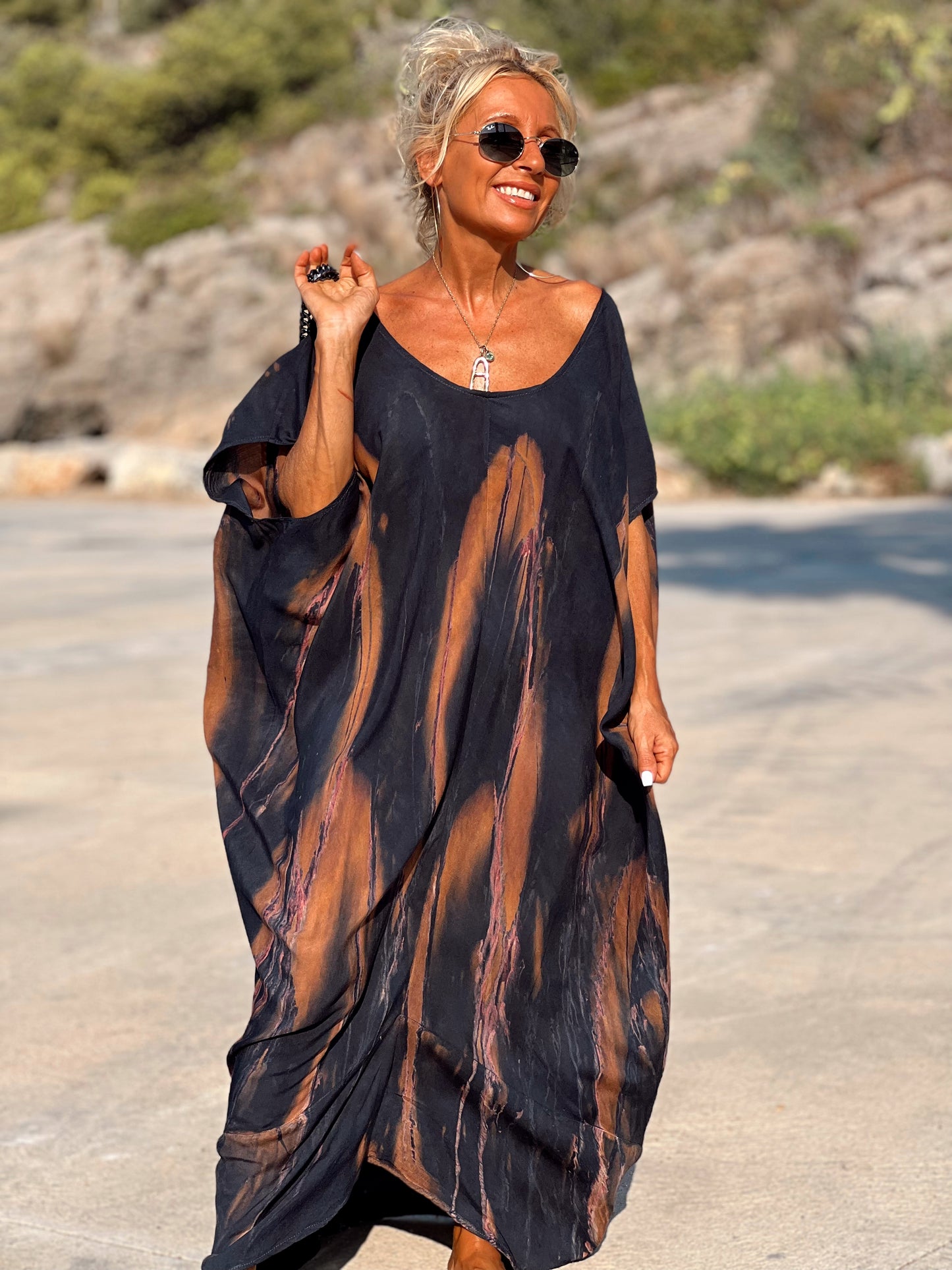 KAFTAN HOLBOX NEGRO Y MARRÓN