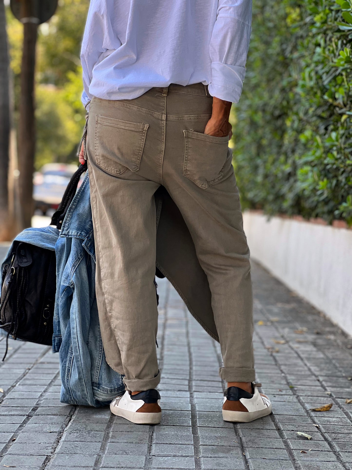 PANTALON DELANTAL BEIGE